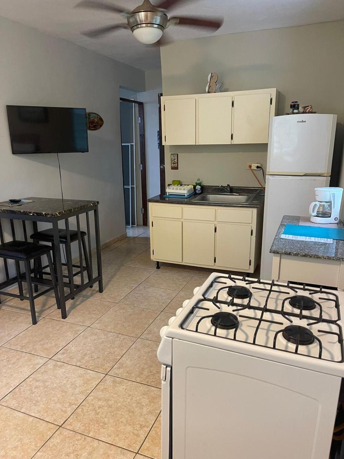 Beach Front Apartments Seven Seas 파하르도 외부 사진